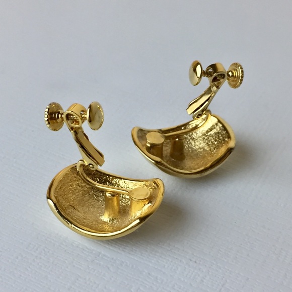 Vintage Napier Cream & Gold Tone Clip On Earrings - Picture 6 of 8